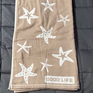 NWOT Tan/Cream Starfish Beach Towel 54x27